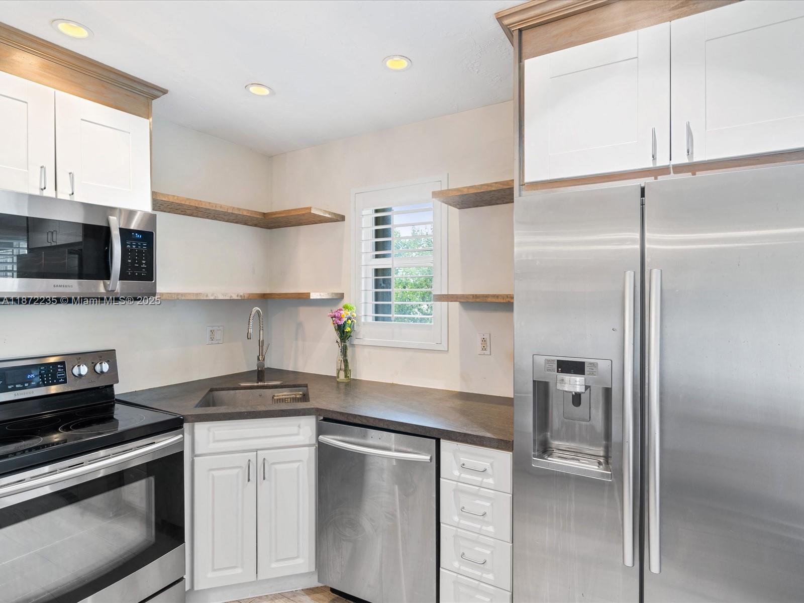 255 Sunrise Dr # 307