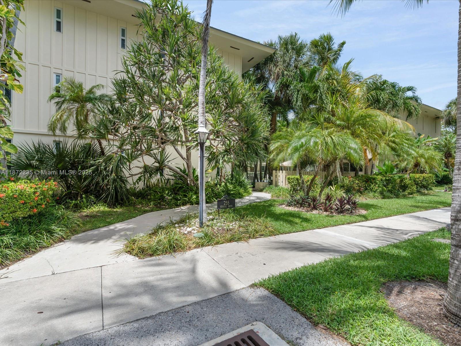 255 Sunrise Dr # 307