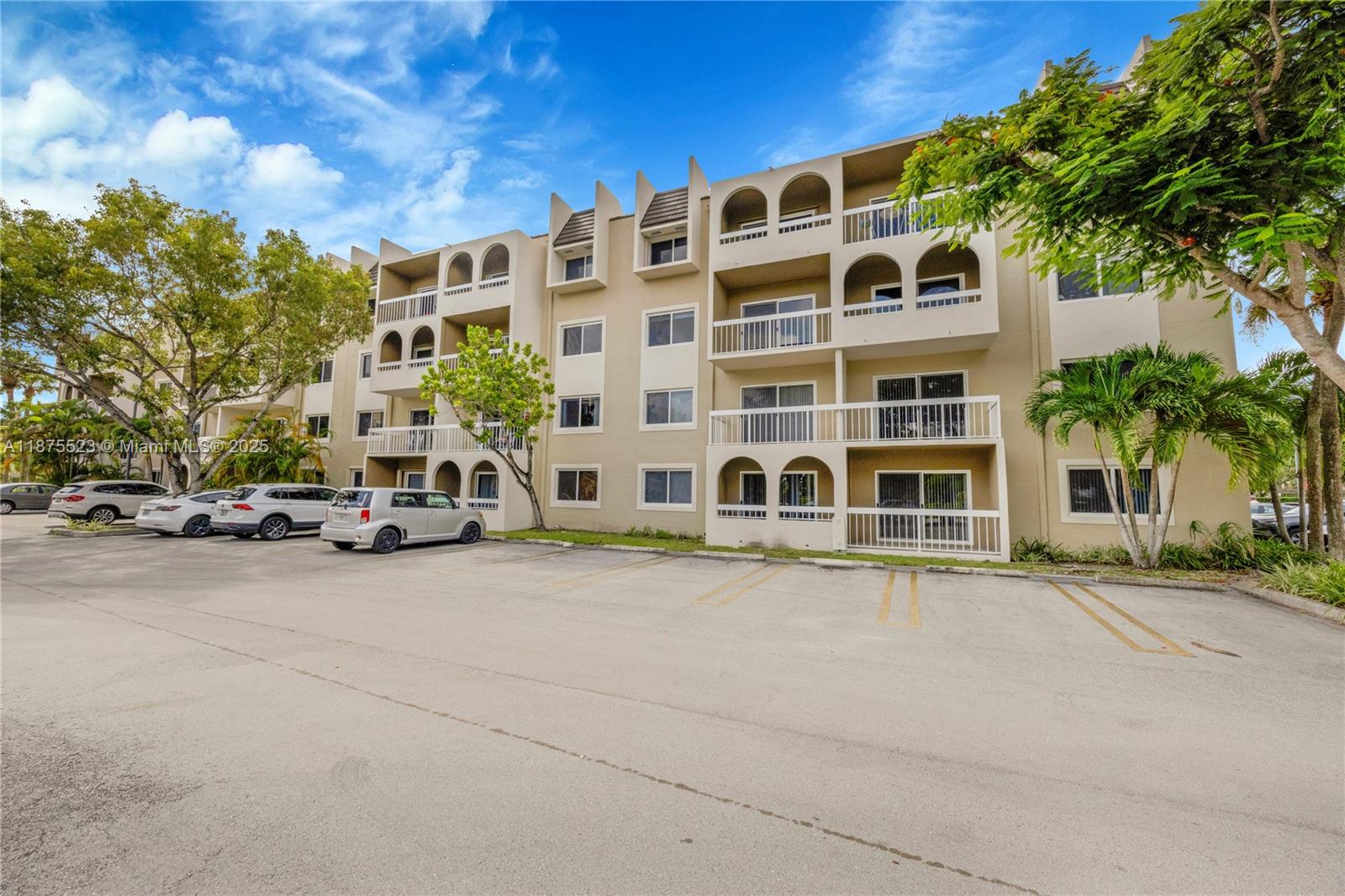 7915 Camino Real # 101 Unit: N-101