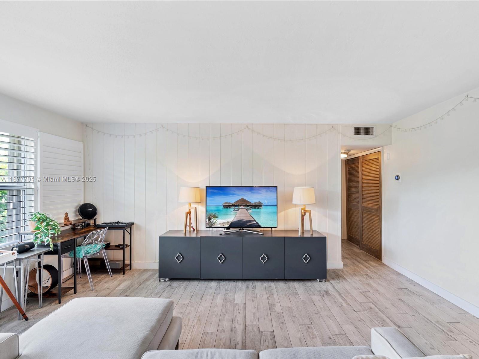 255 Sunrise Dr # 307