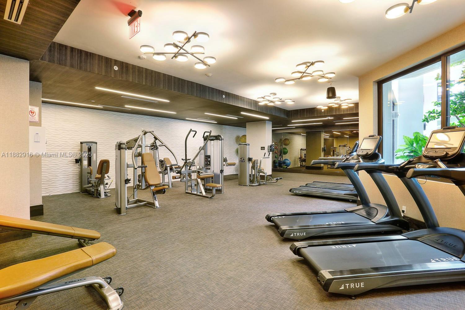 301 Altara Ave Unit: LPH914