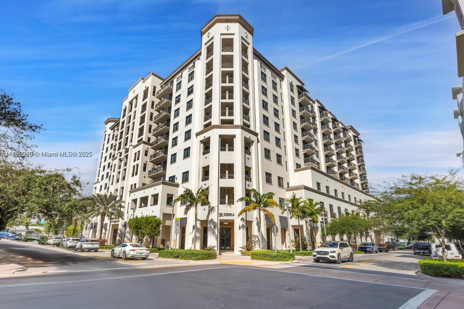 301 Altara Ave Unit: LPH914