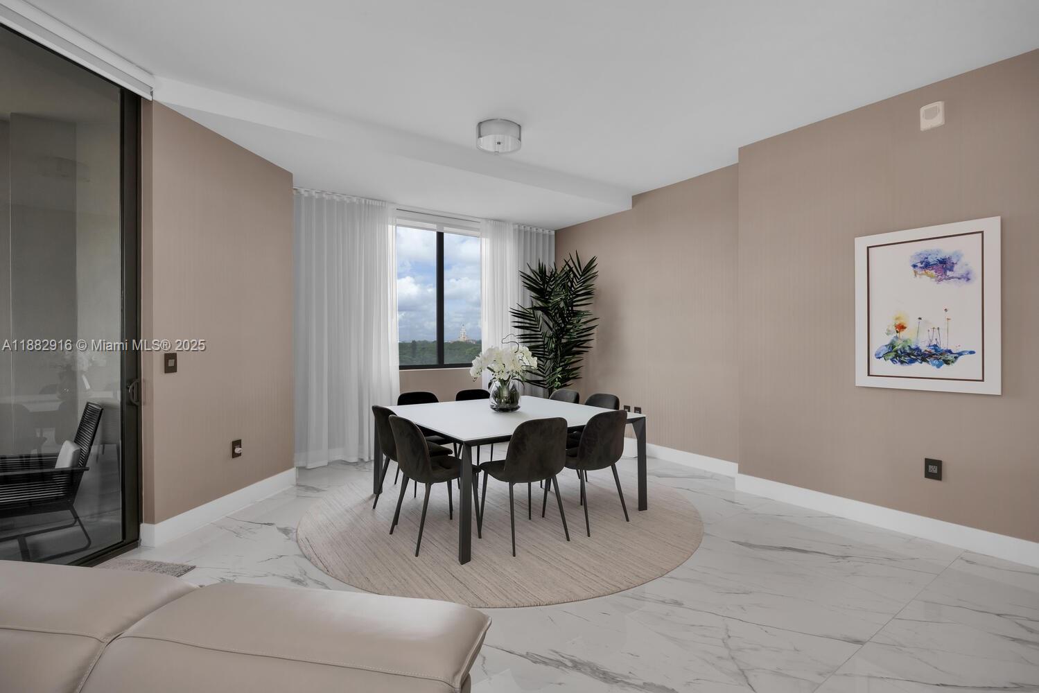 301 Altara Ave Unit: LPH914