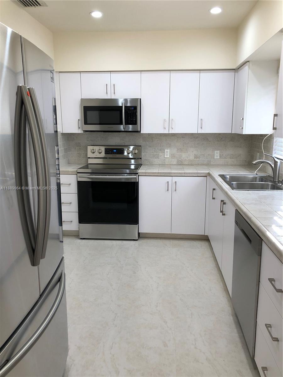 20 Palermo Ave