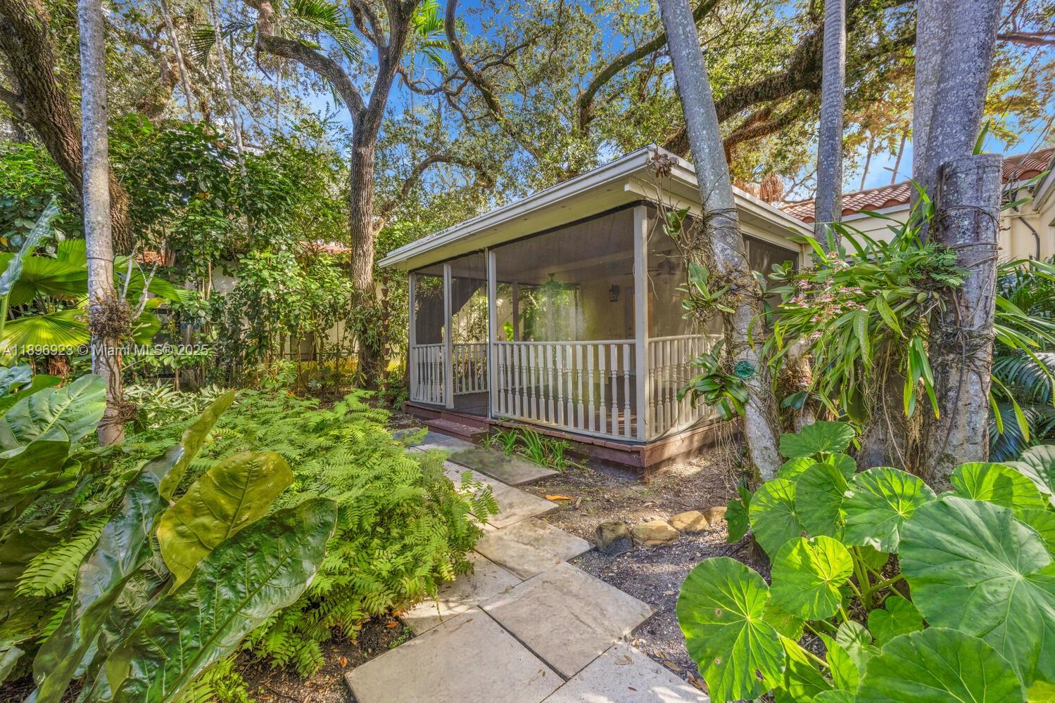 1100 El Rado St, Coral Gables