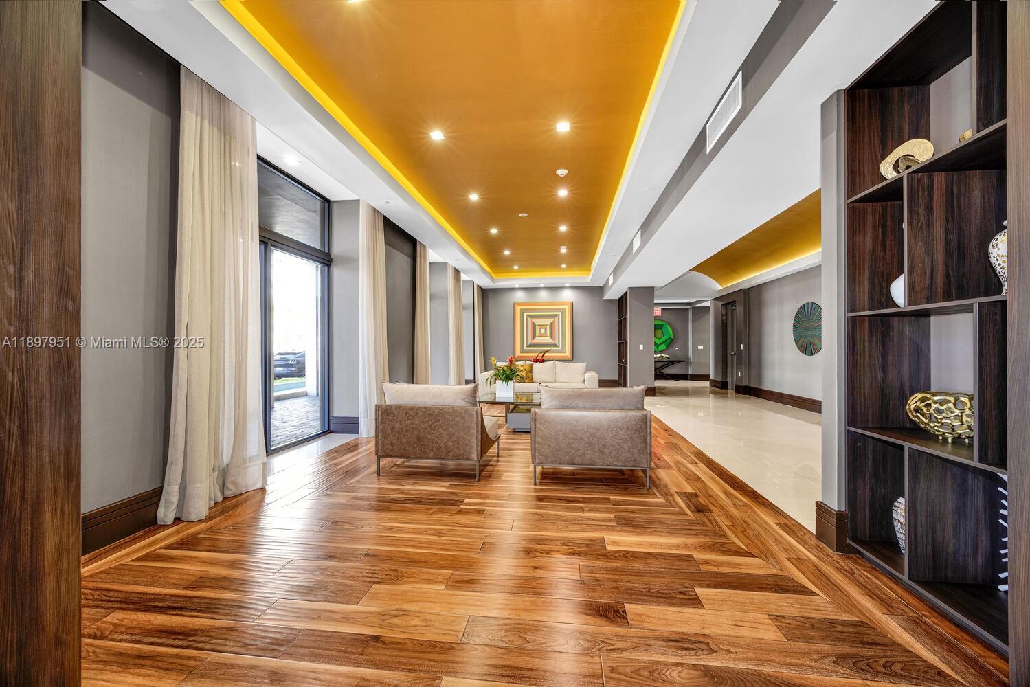 718 Valencia Ave # 207, Coral Gables Unit: 207