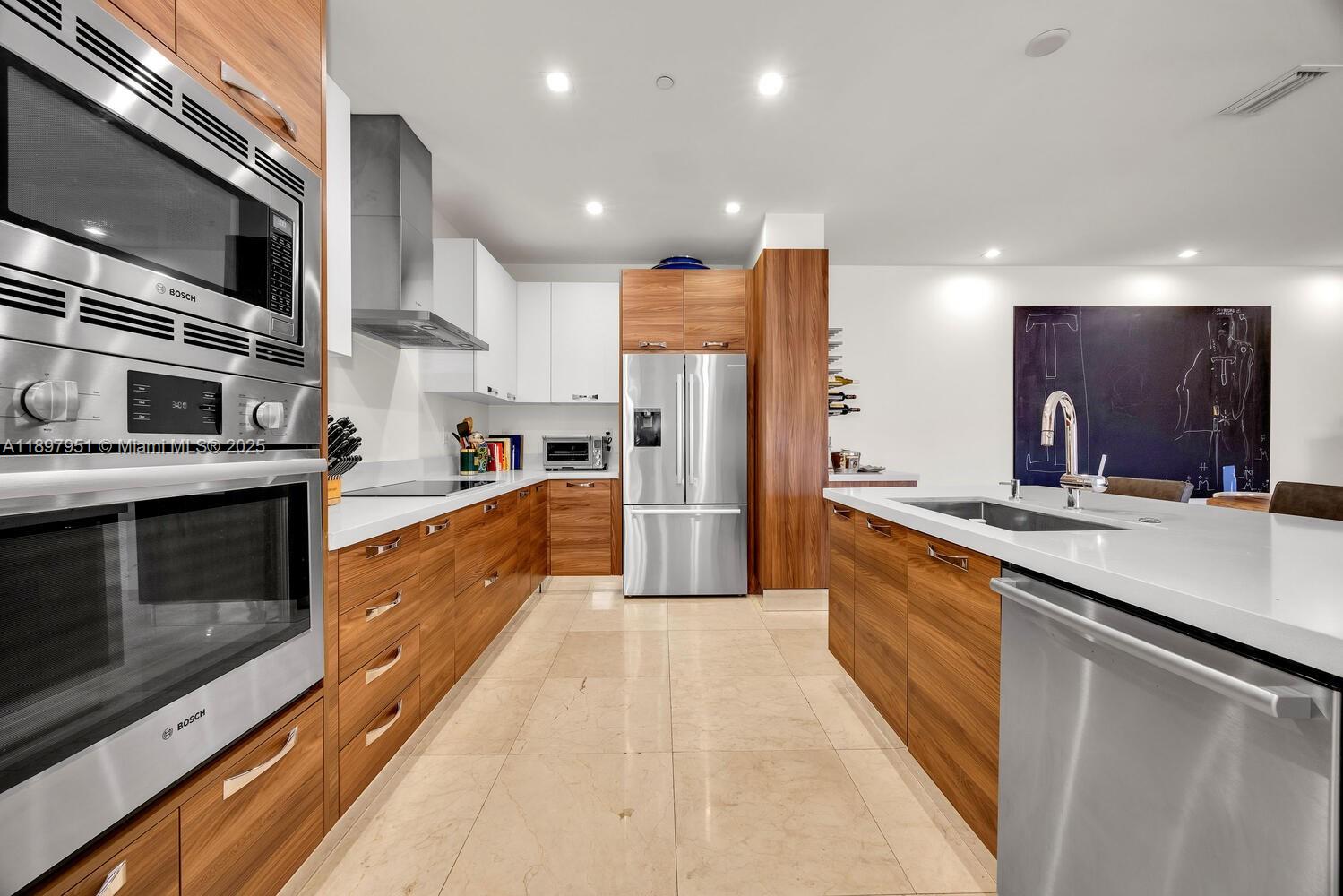 718 Valencia Ave # 207, Coral Gables Unit: 207