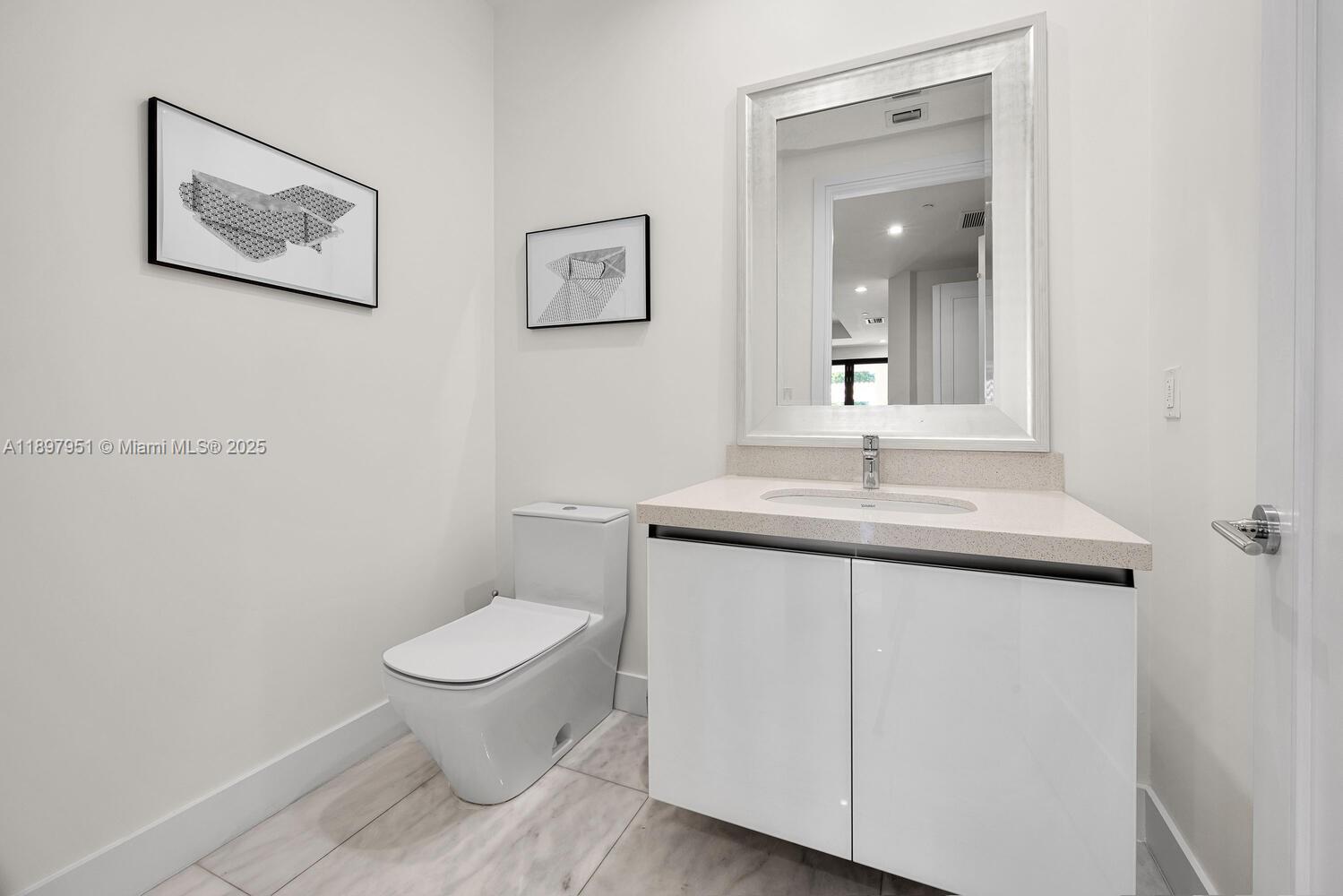 718 Valencia Ave # 207, Coral Gables Unit: 207