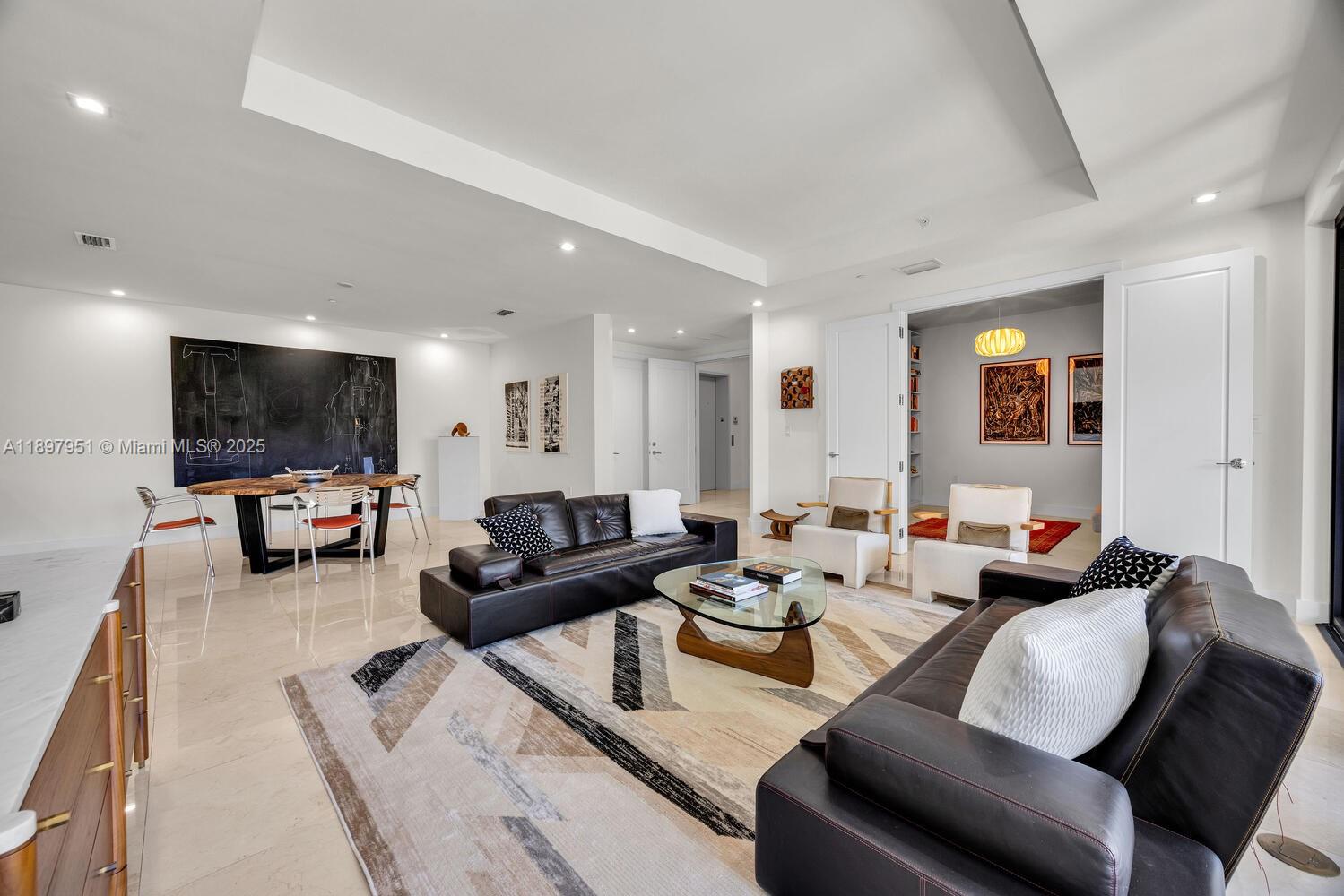 718 Valencia Ave # 207, Coral Gables Unit: 207