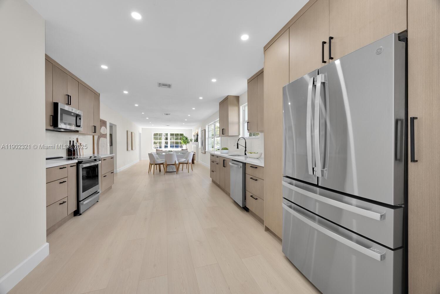 1213 La Mancha Ave, Coral Gables