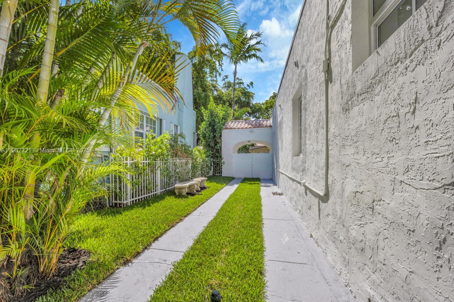 1213 La Mancha Ave, Coral Gables