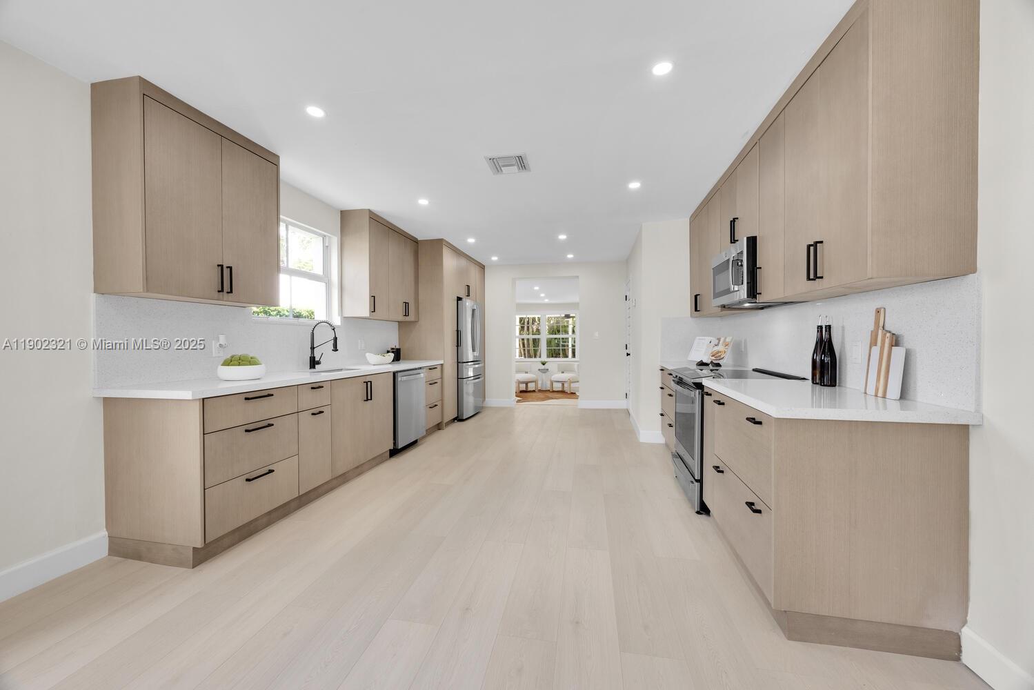 1213 La Mancha Ave, Coral Gables