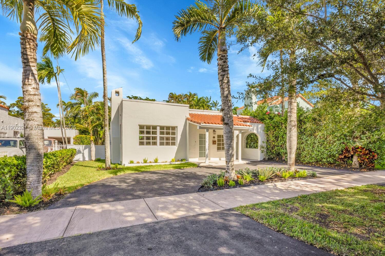 1213 La Mancha Ave, Coral Gables