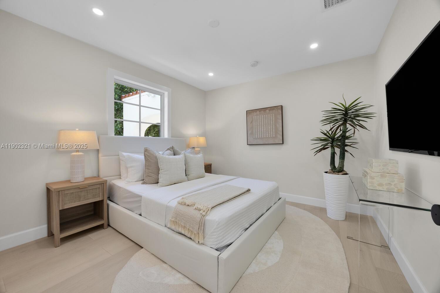 1213 La Mancha Ave, Coral Gables