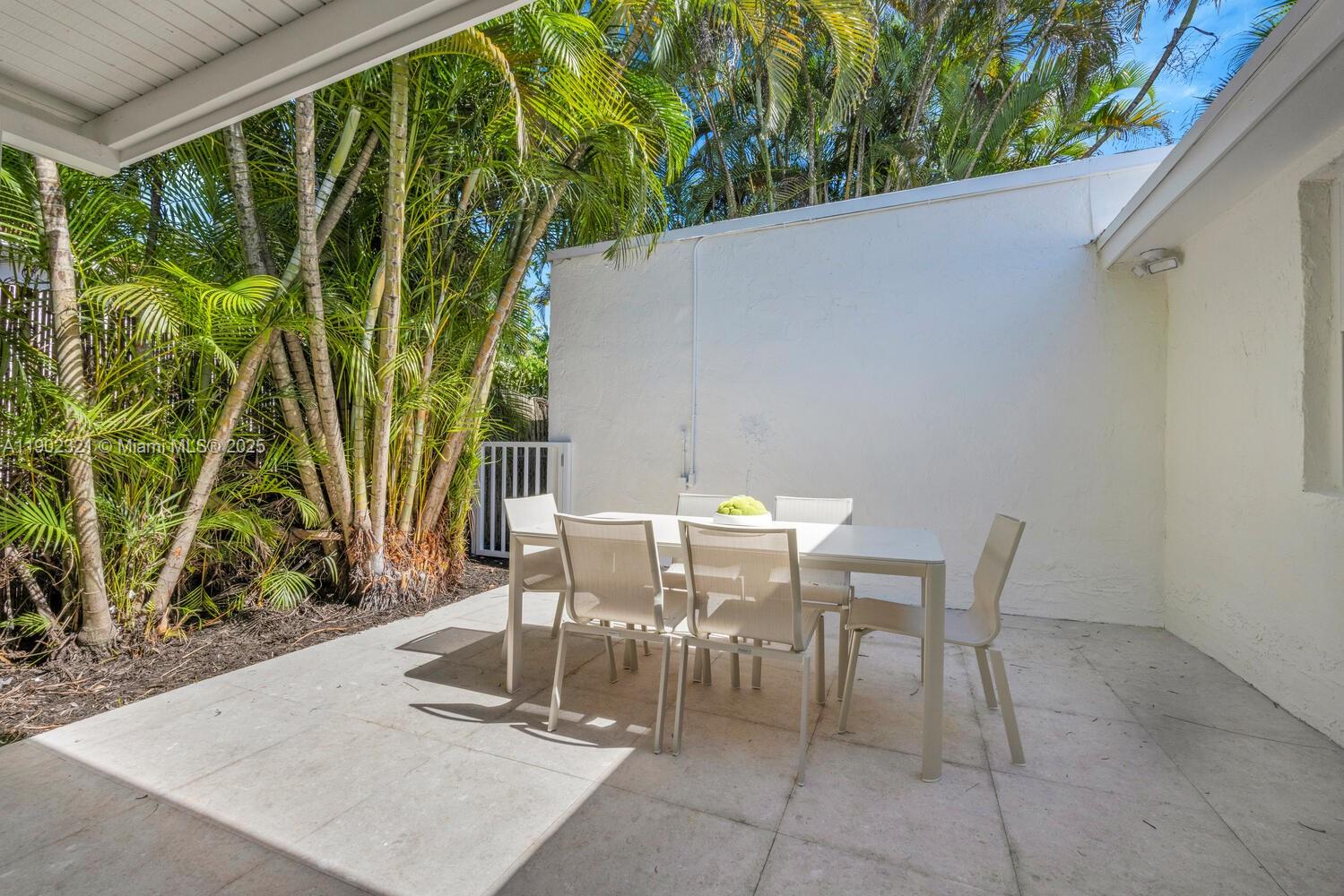 1213 La Mancha Ave, Coral Gables