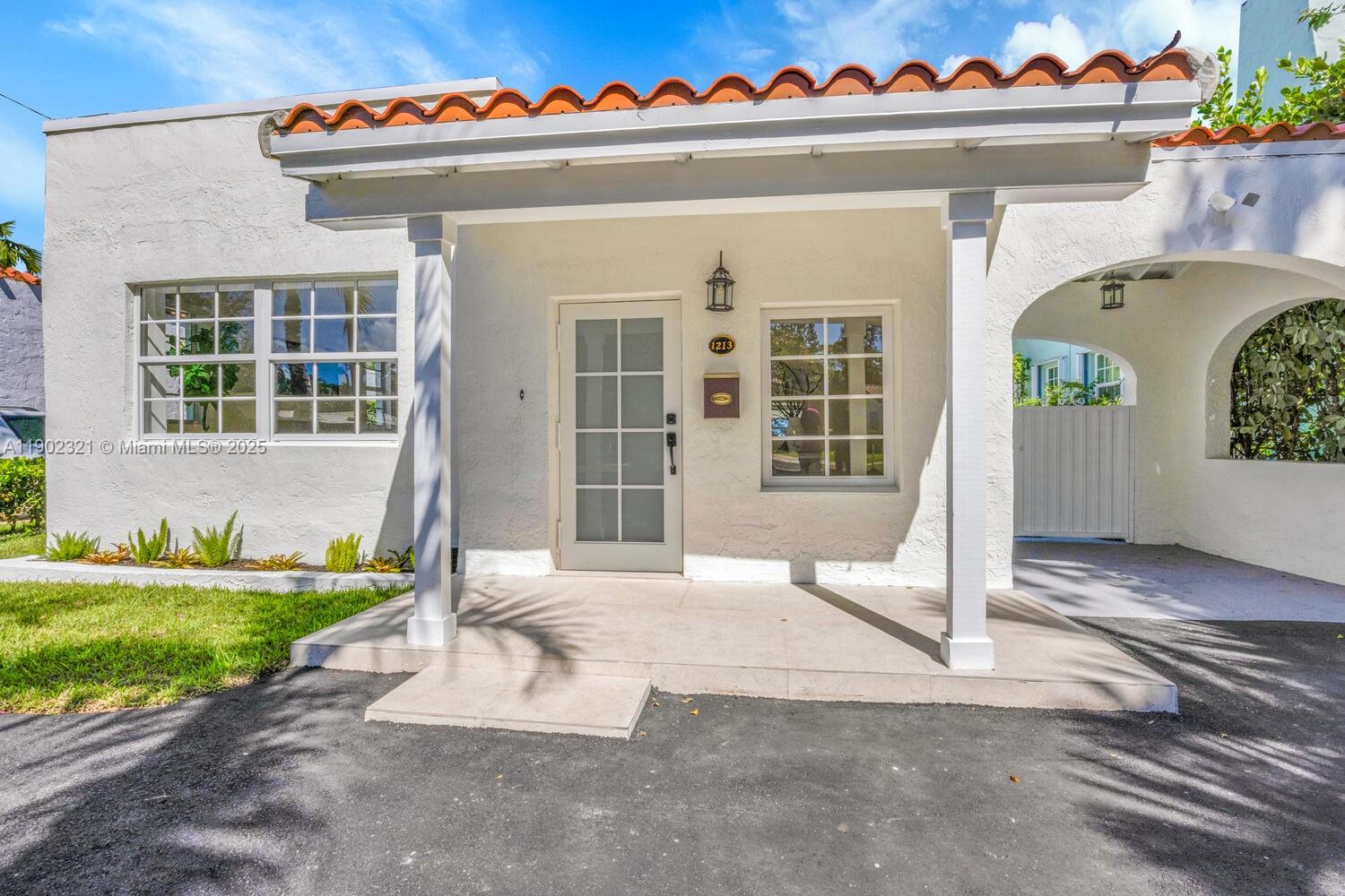 1213 La Mancha Ave, Coral Gables