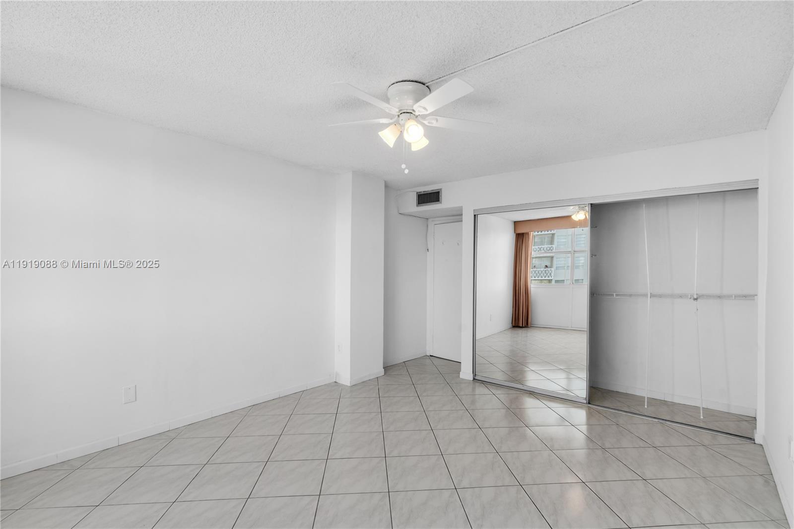 1420 Brickell Bay Dr # 608B