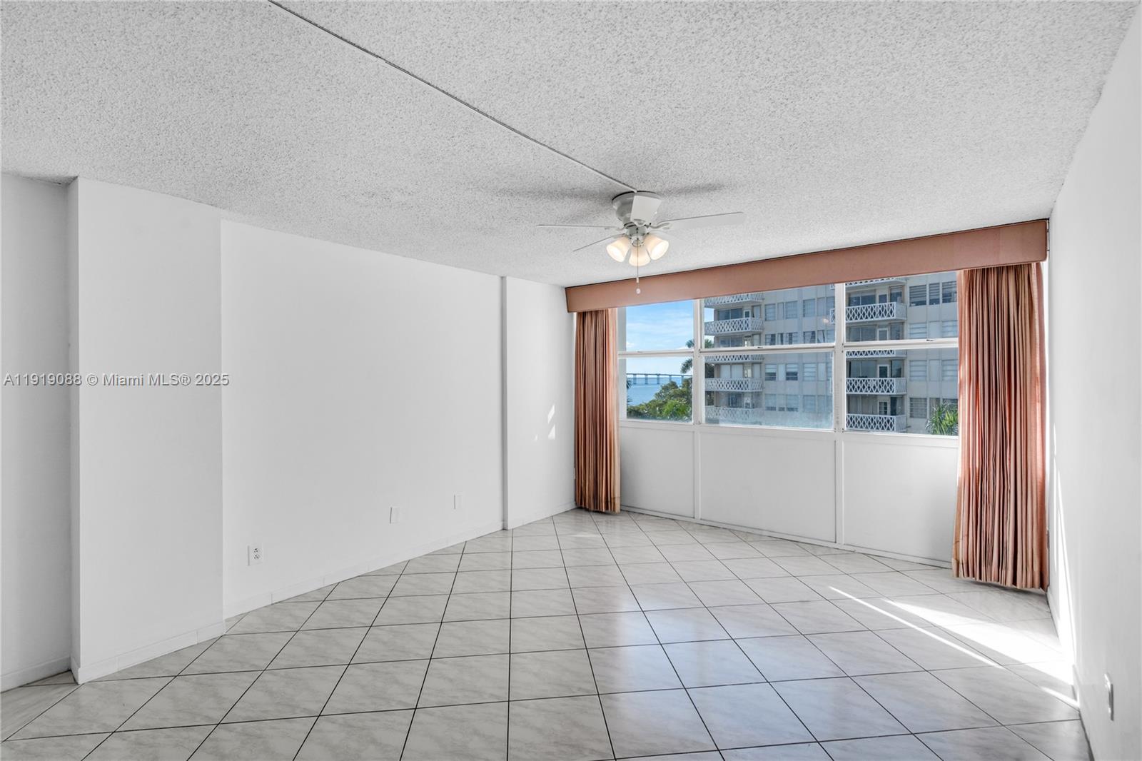 1420 Brickell Bay Dr # 608B