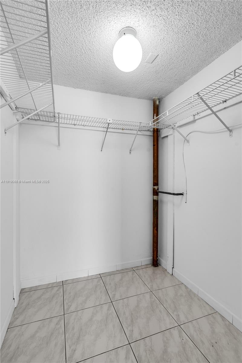 1420 Brickell Bay Dr # 608B