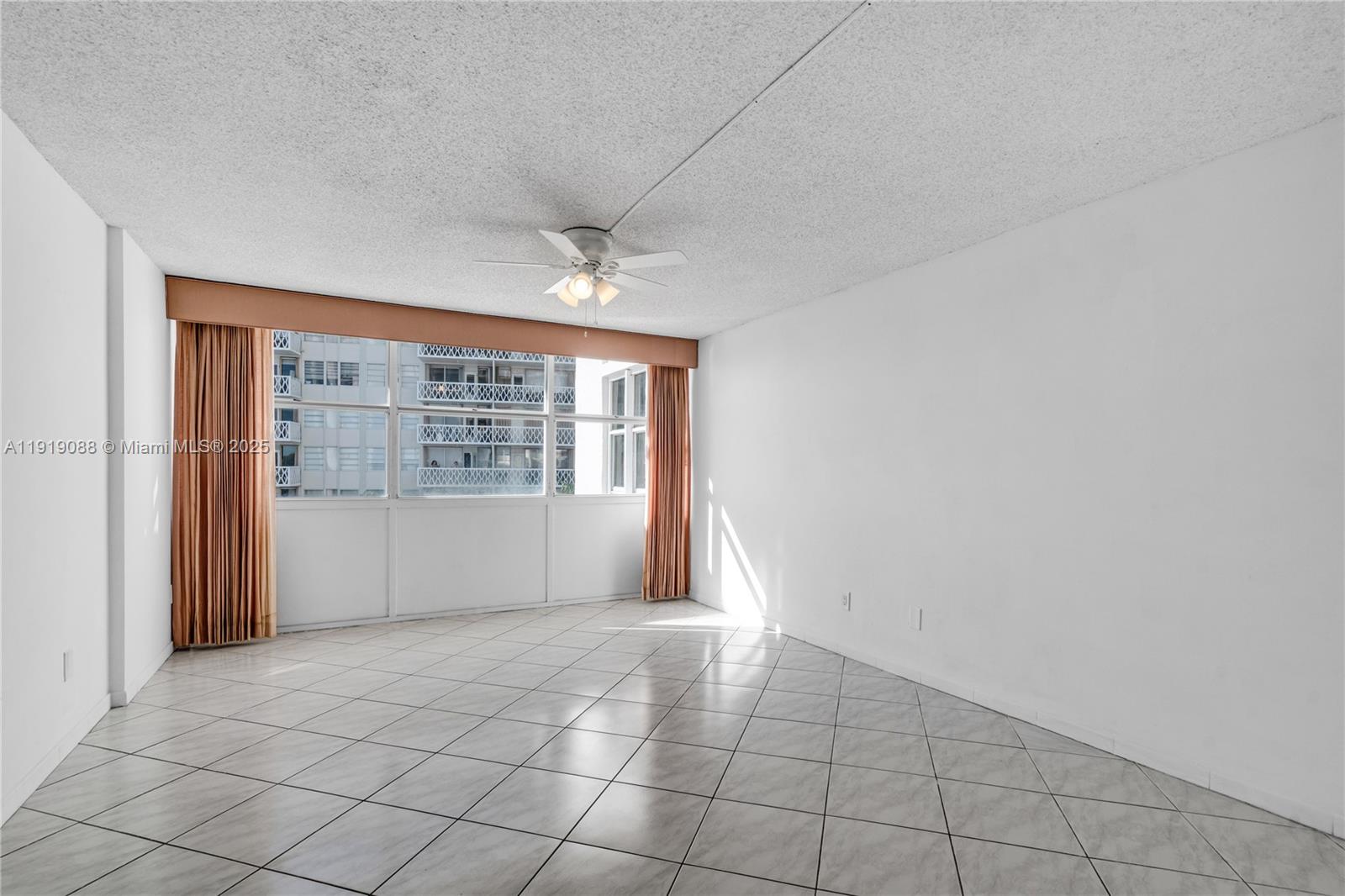 1420 Brickell Bay Dr # 608B