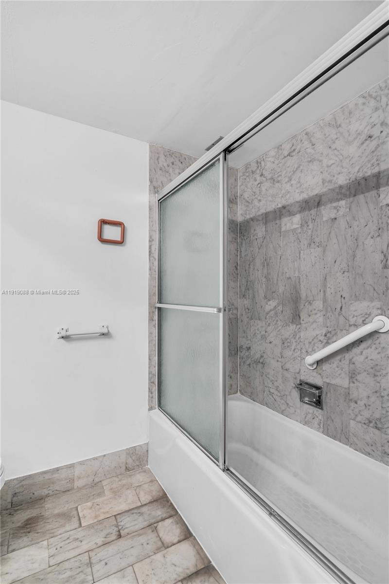 1420 Brickell Bay Dr # 608B