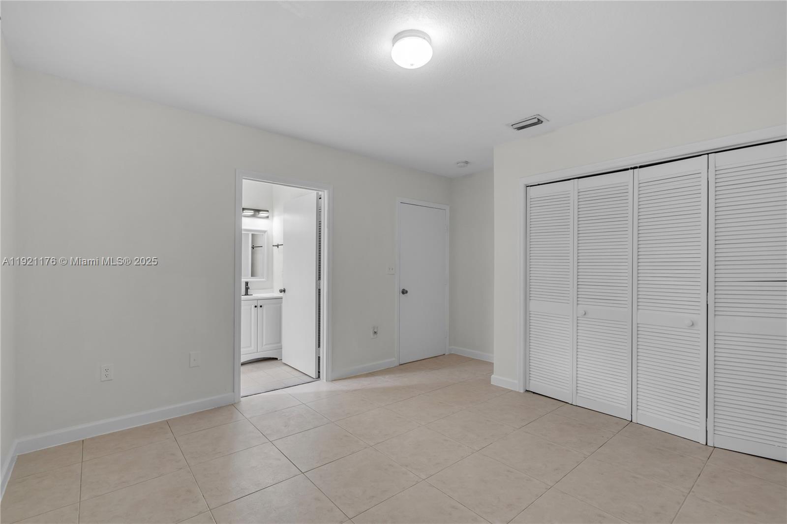 2815 SW 39th Ave # 2817