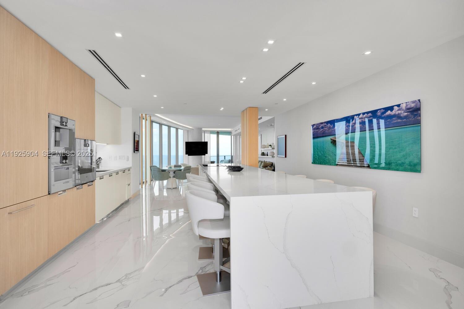 15701 Collins Ave # 3701