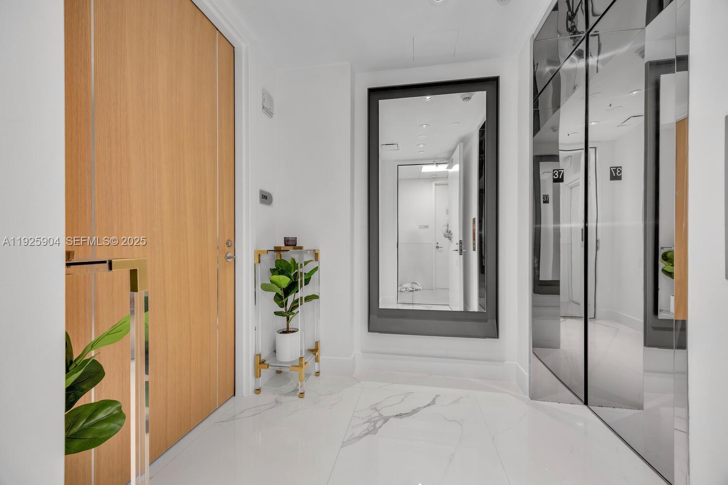 15701 Collins Ave # 3701