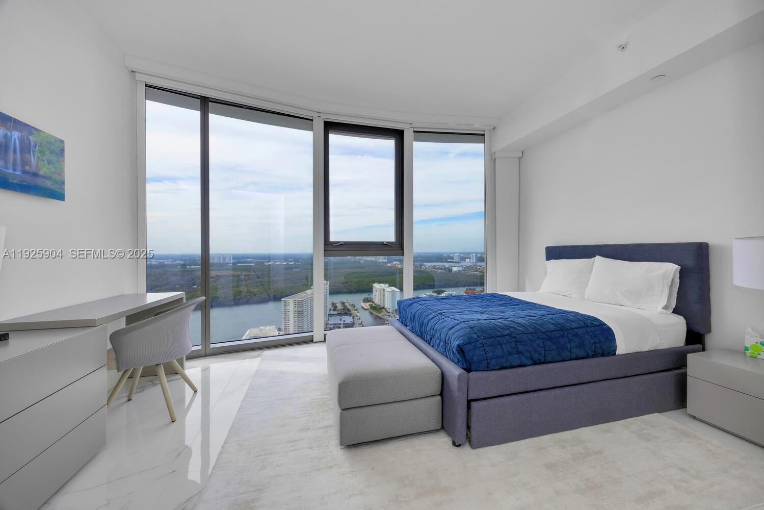 15701 Collins Ave # 3701