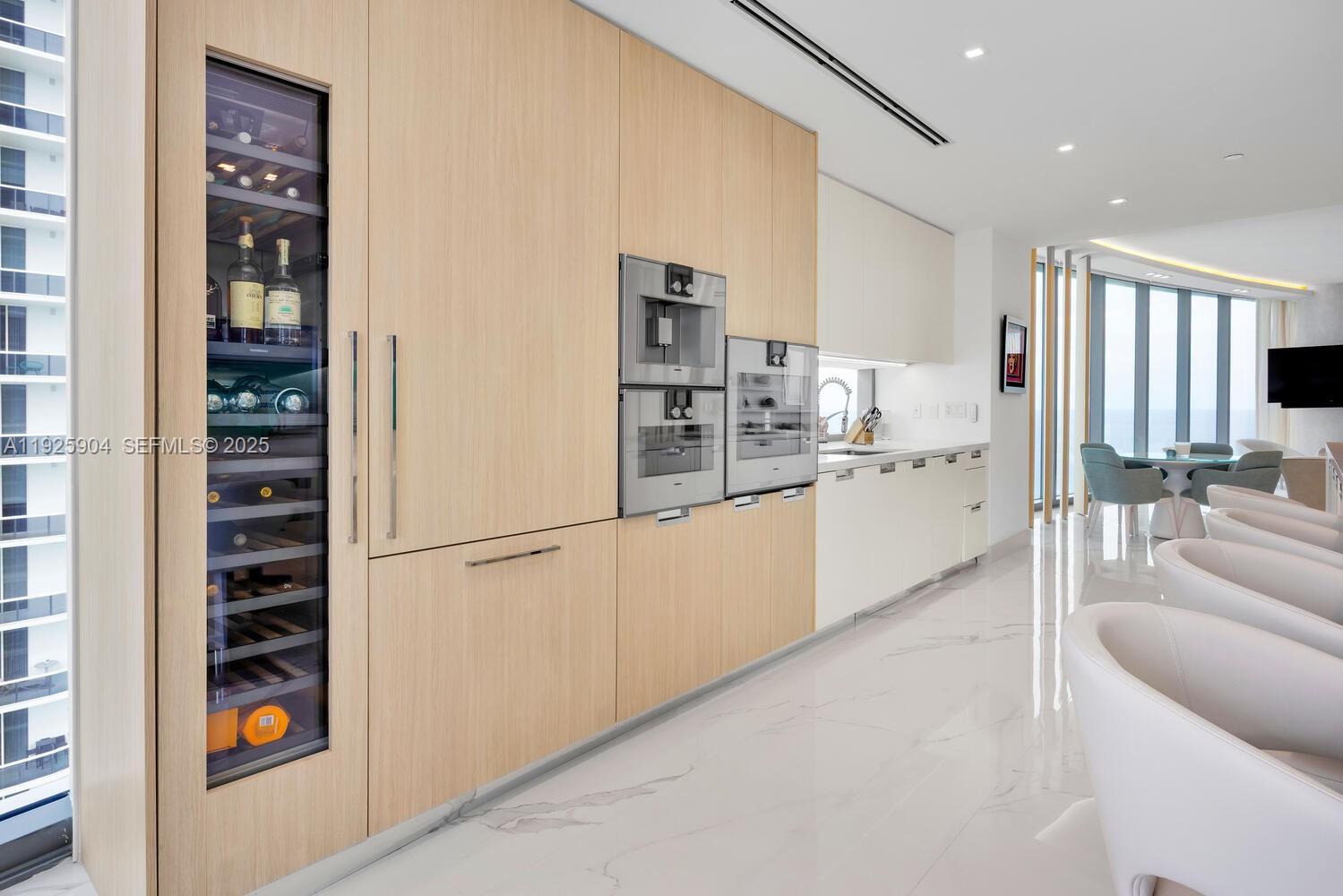 15701 Collins Ave # 3701