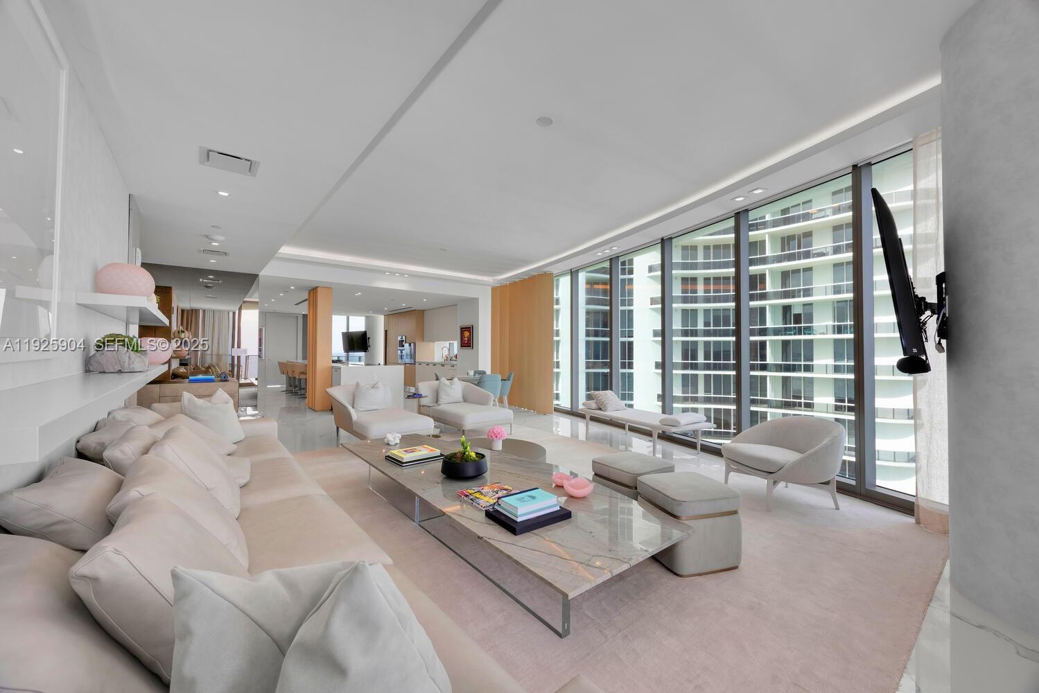 15701 Collins Ave # 3701