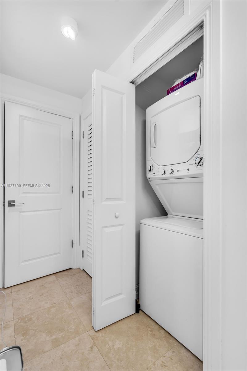 1650 Galiano St # 311