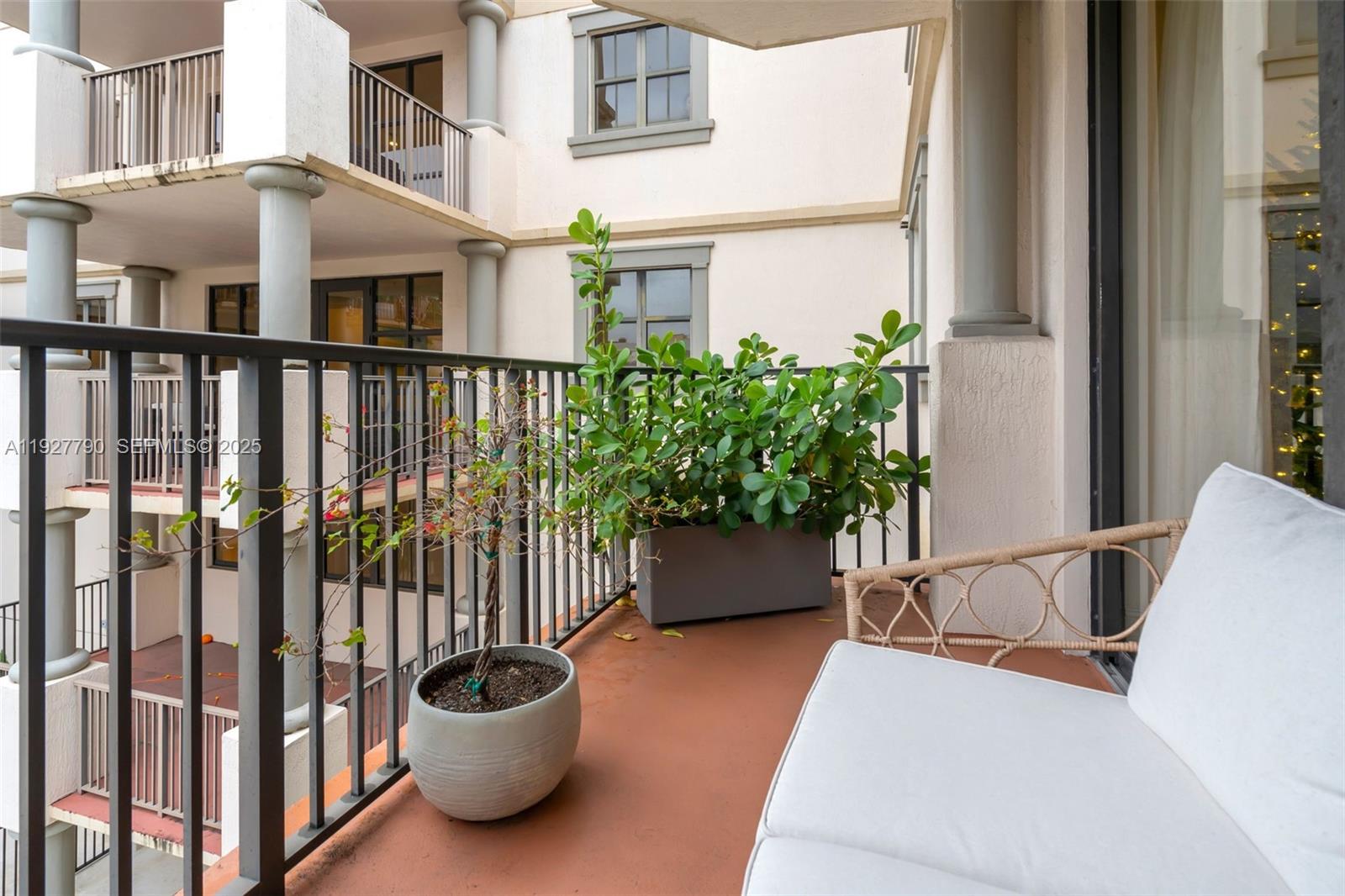 1650 Galiano St # 311