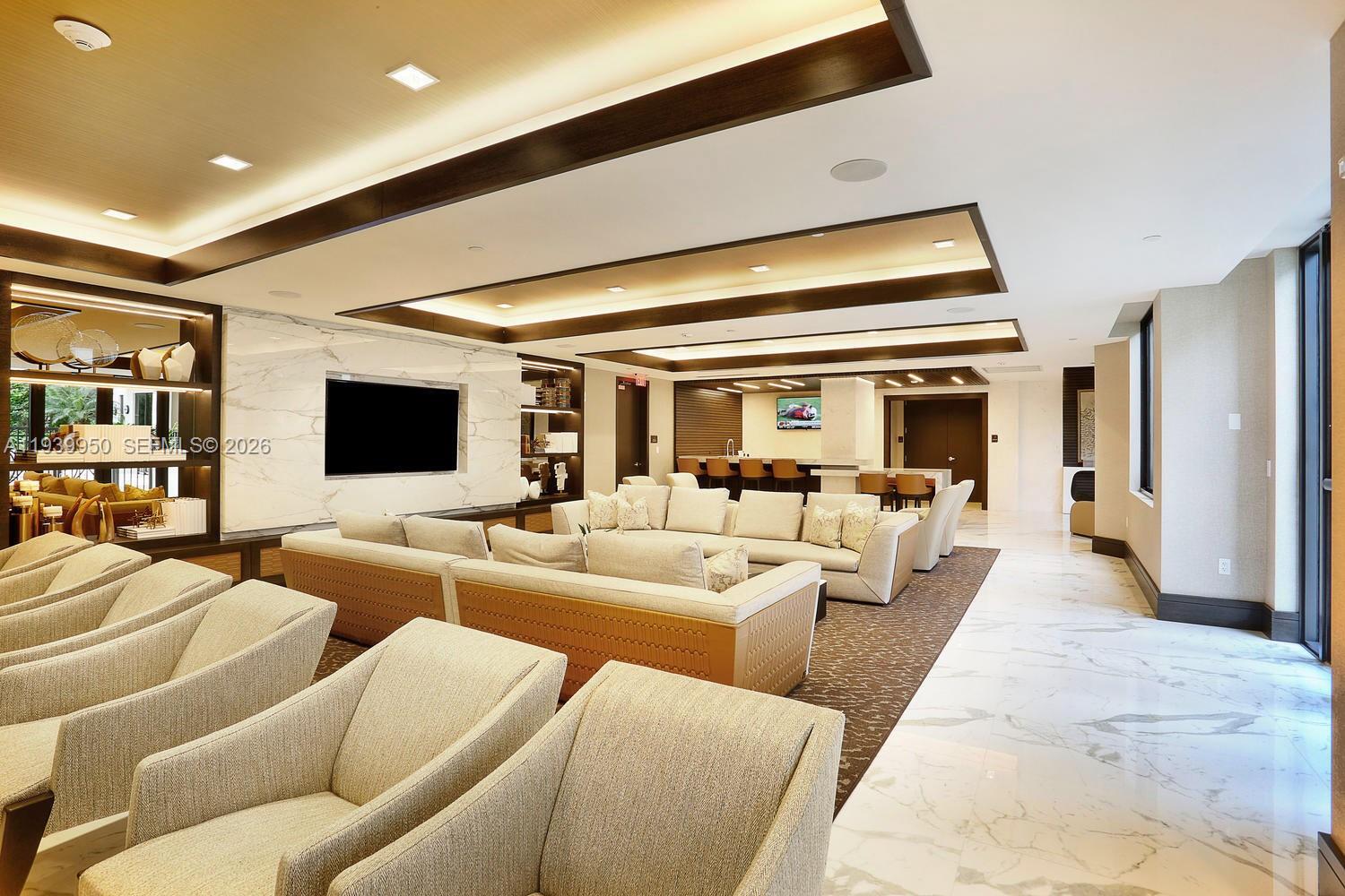 301 Altara Ave Unit: LPH914