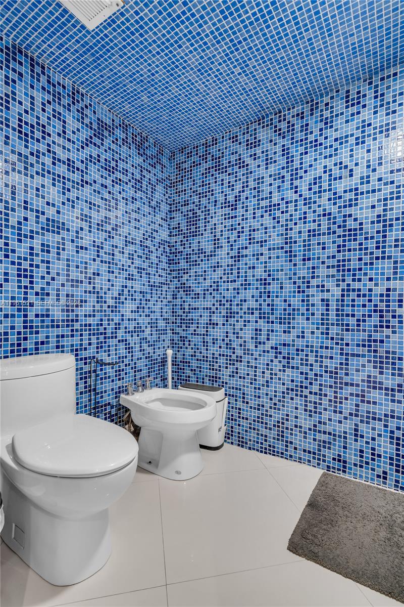 1925 Brickell Ave # 606