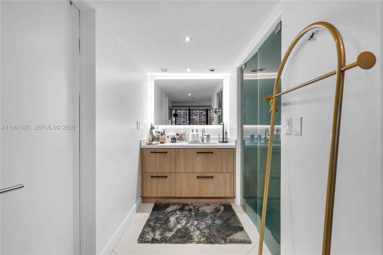 1925 Brickell Ave # 606