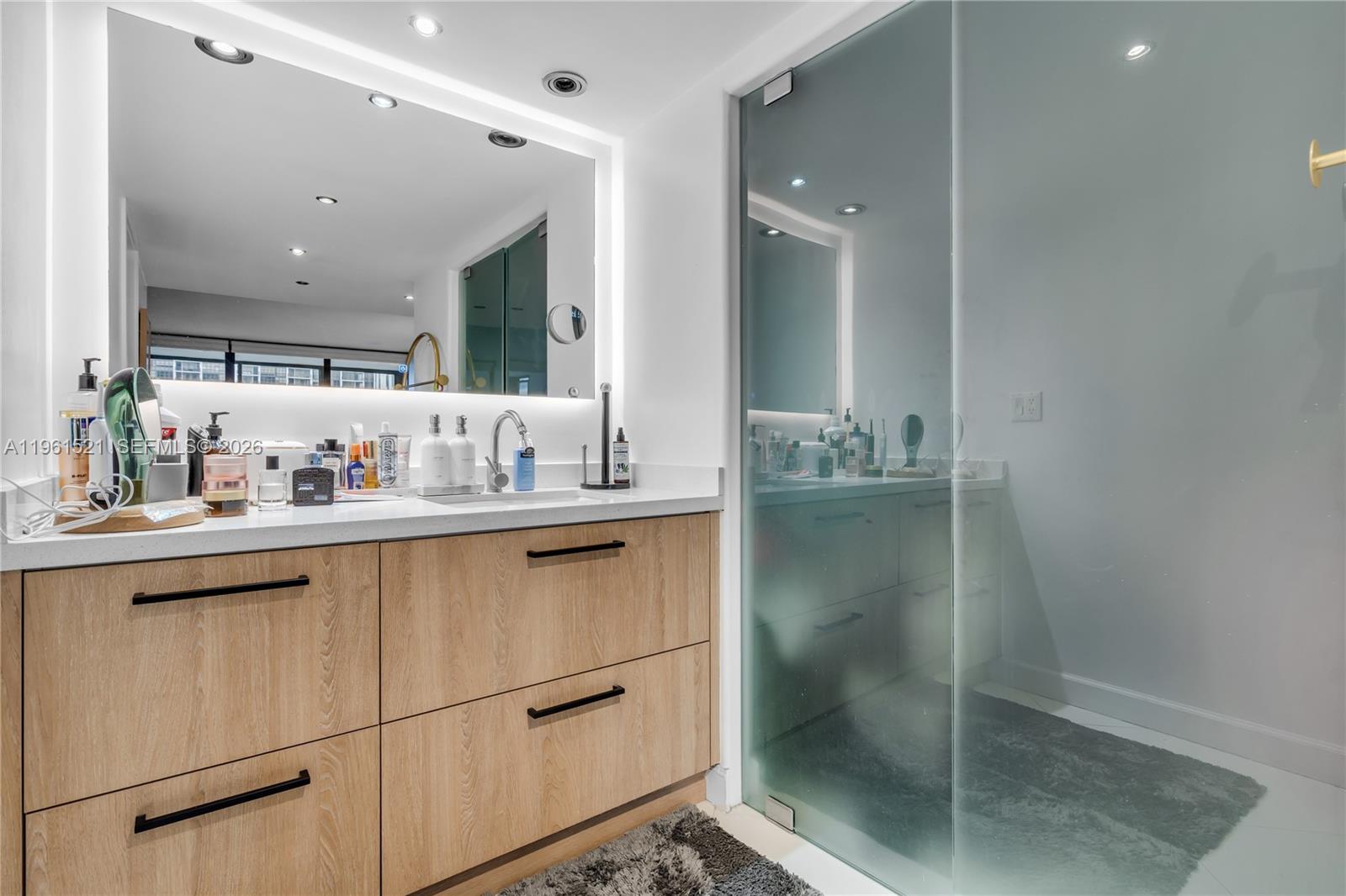 1925 Brickell Ave # 606