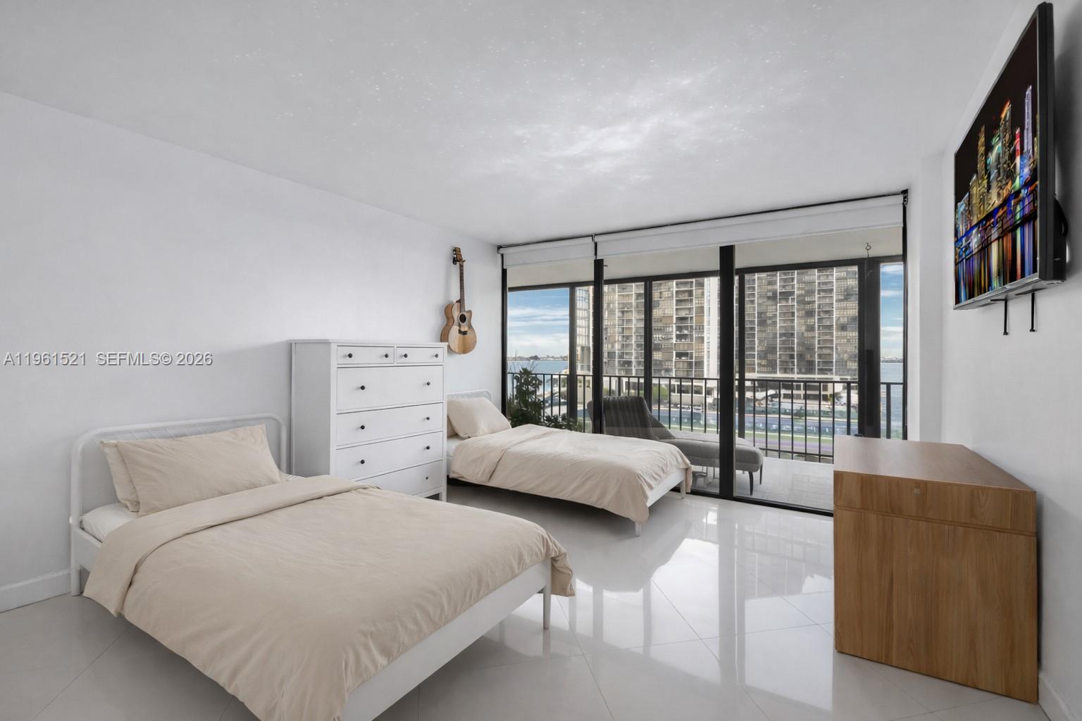 1925 Brickell Ave # 606