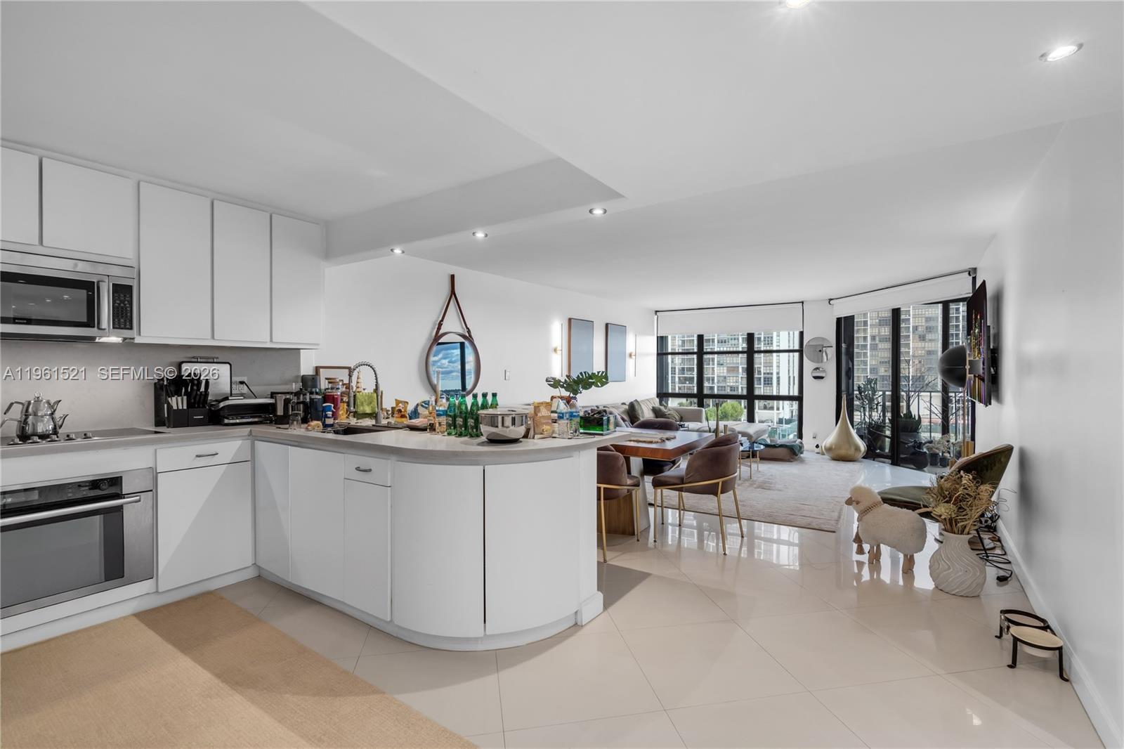 1925 Brickell Ave # 606