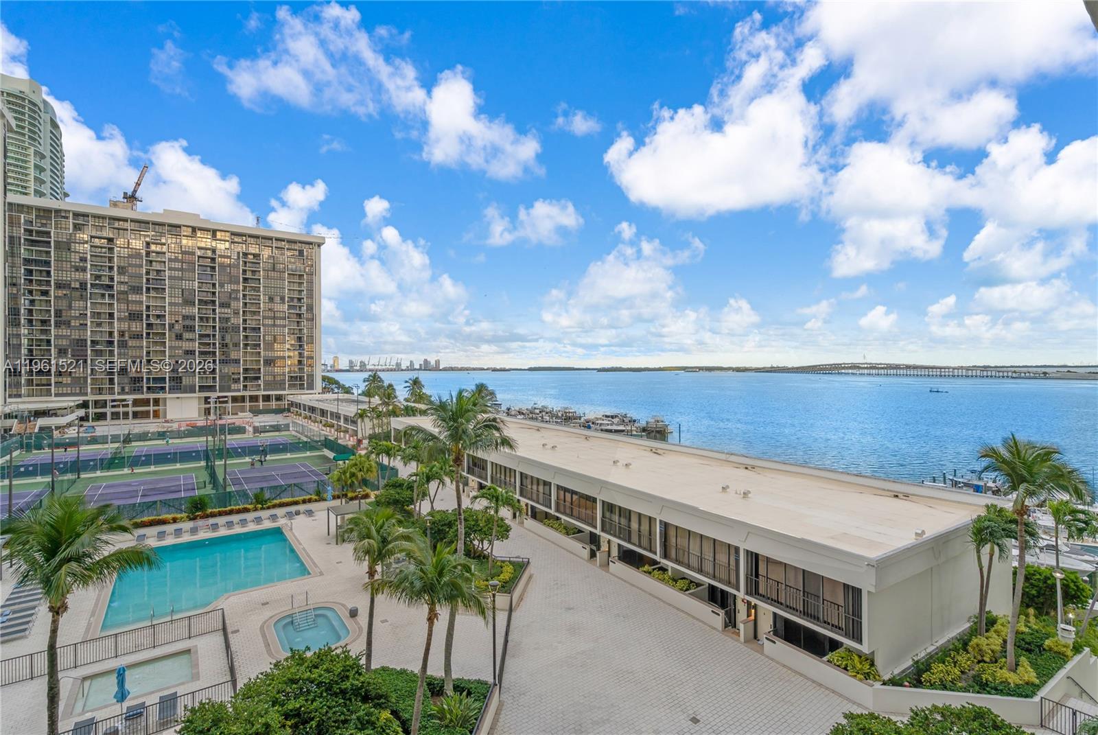 1925 Brickell Ave # 606