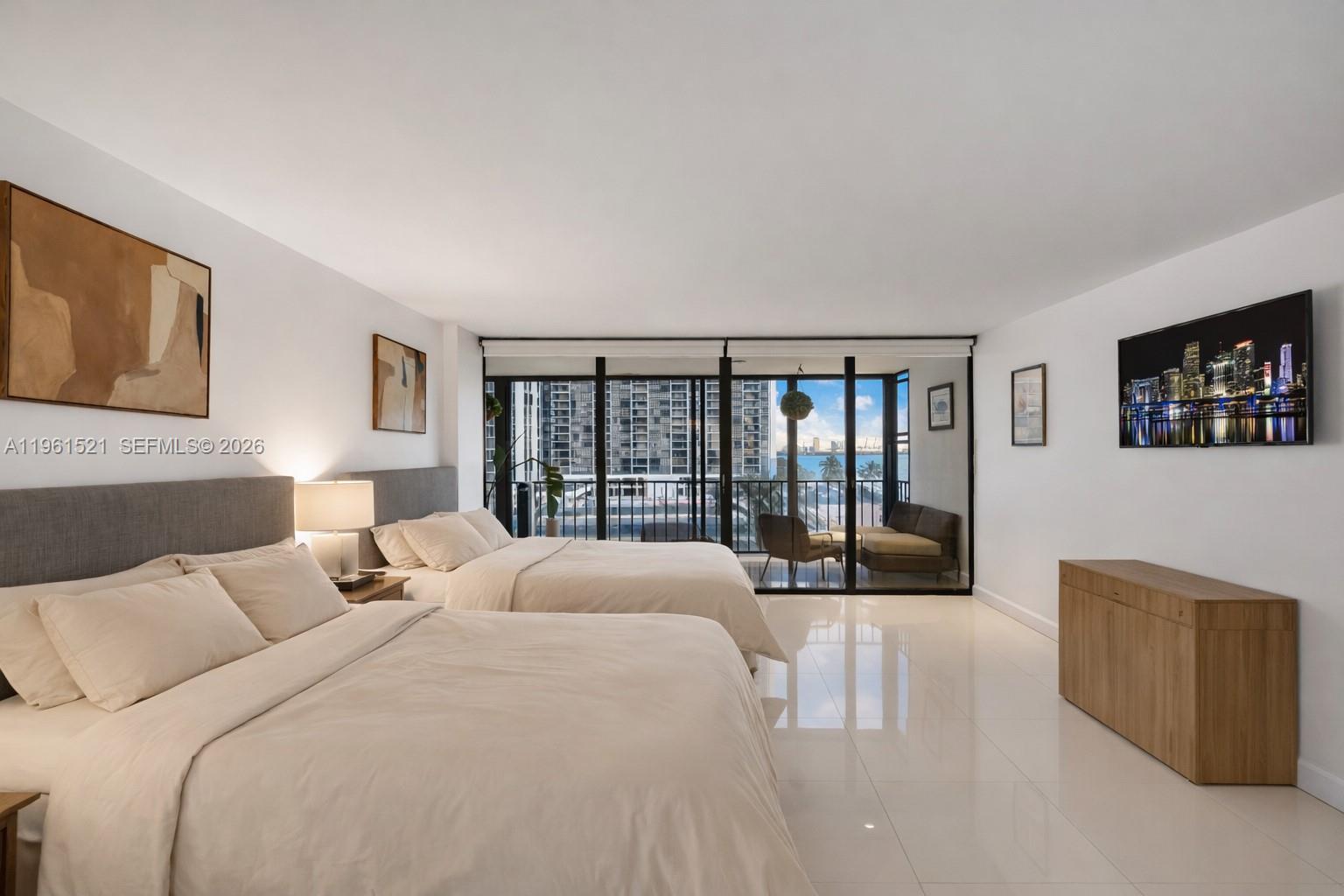 1925 Brickell Ave # 606