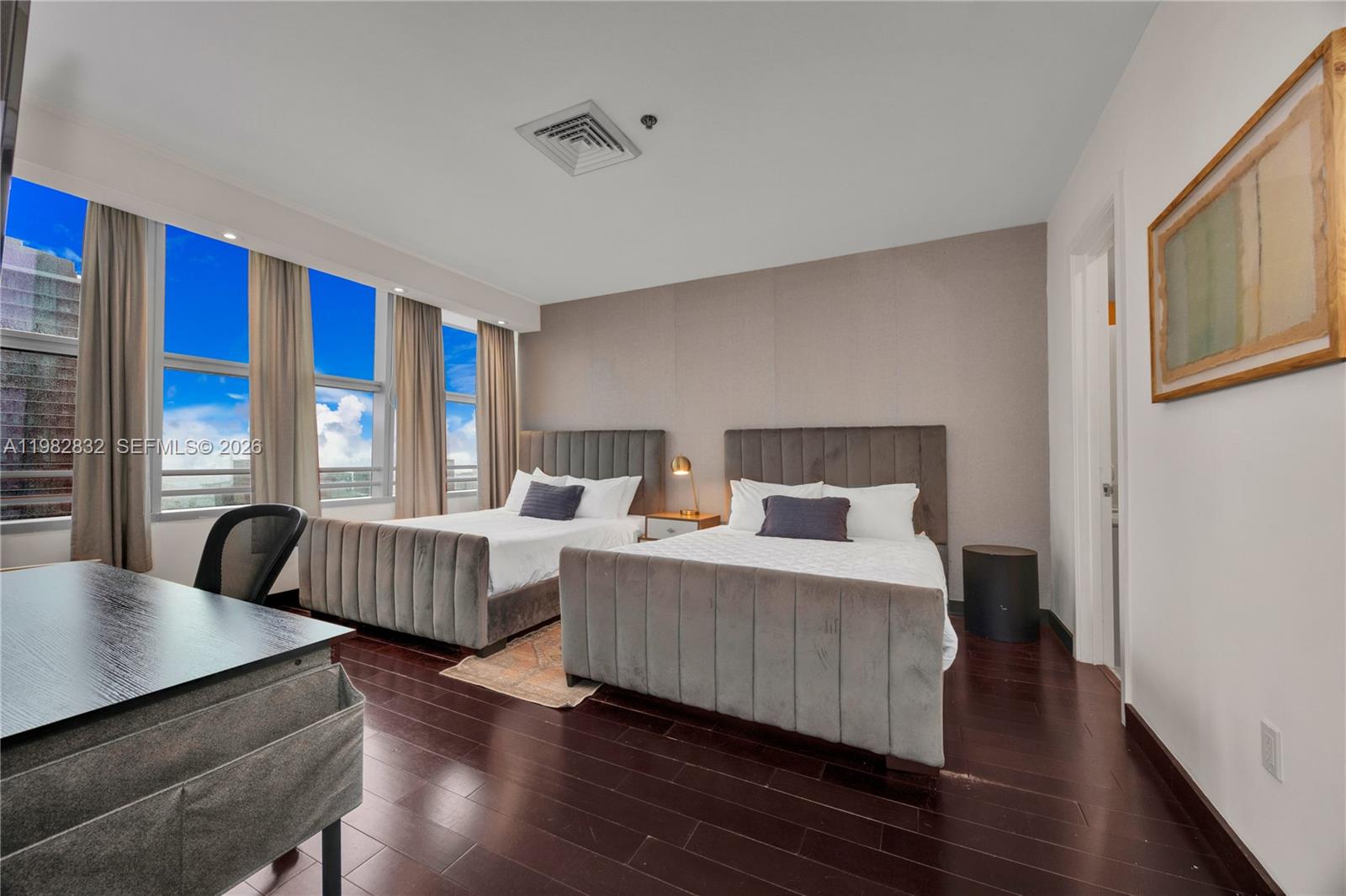 1395 Brickell Ave # 3404