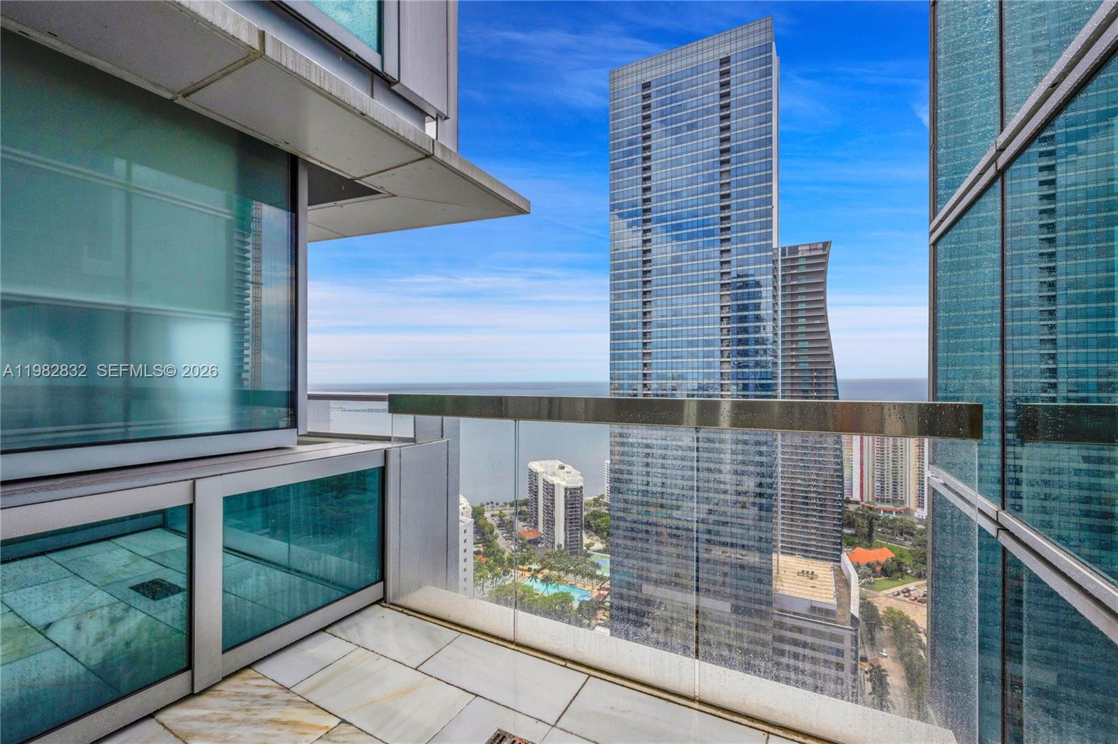 1395 Brickell Ave # 3404