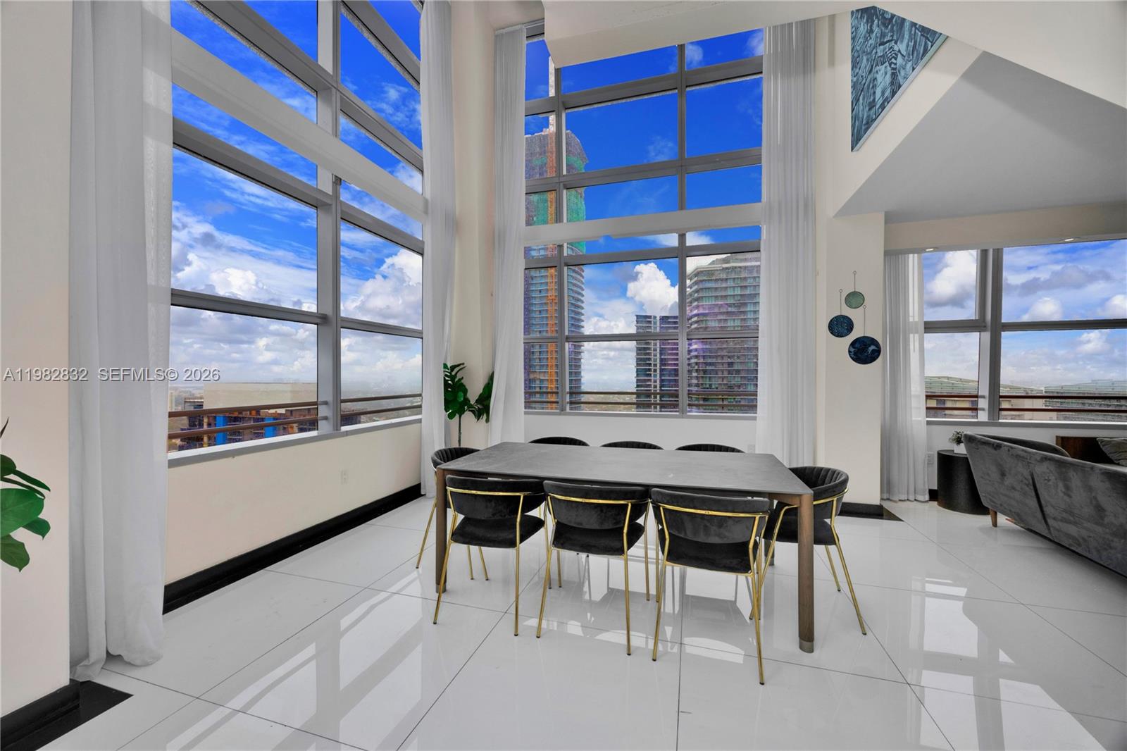 1395 Brickell Ave # 3404