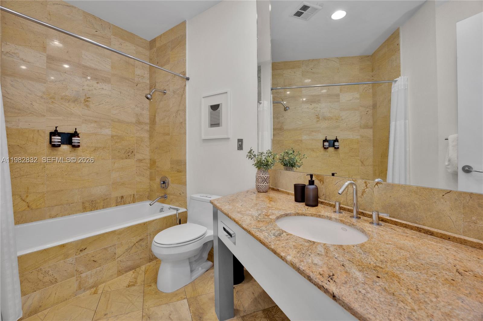 1395 Brickell Ave # 3404