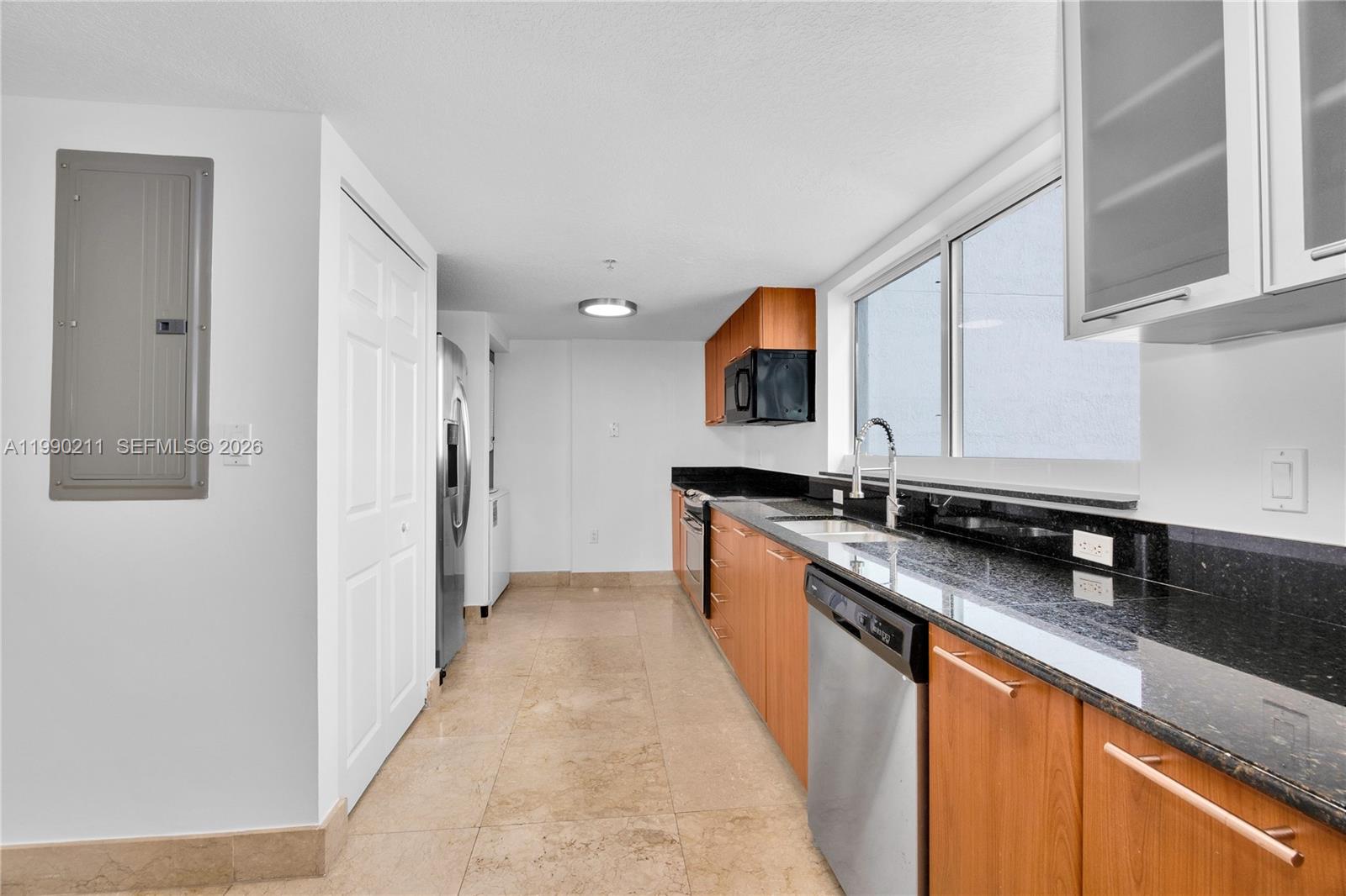 1800 N Bayshore Dr # 1901