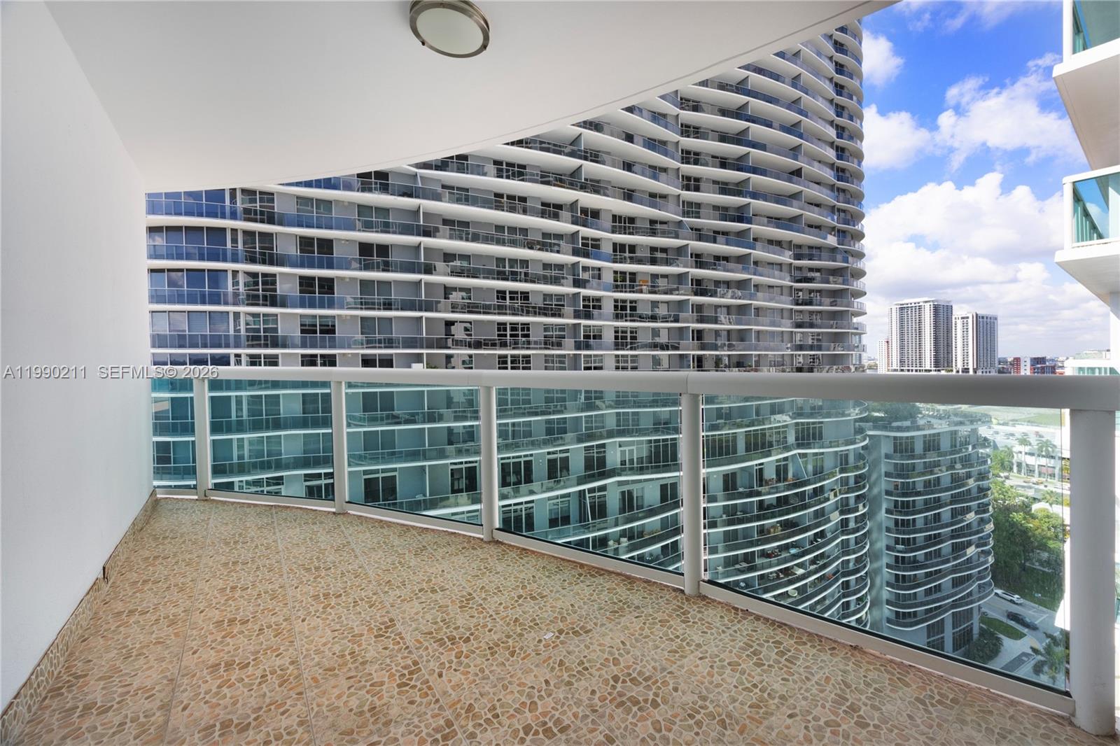 1800 N Bayshore Dr # 1901