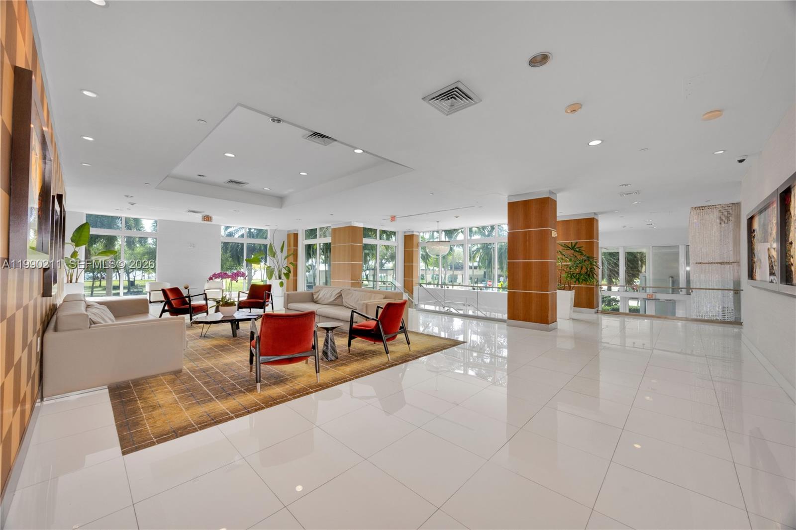 1800 N Bayshore Dr # 1901