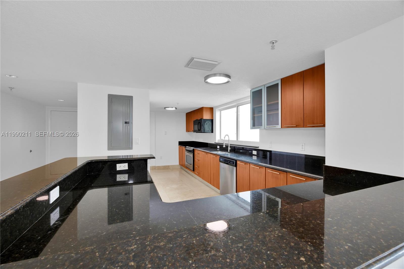 1800 N Bayshore Dr # 1901