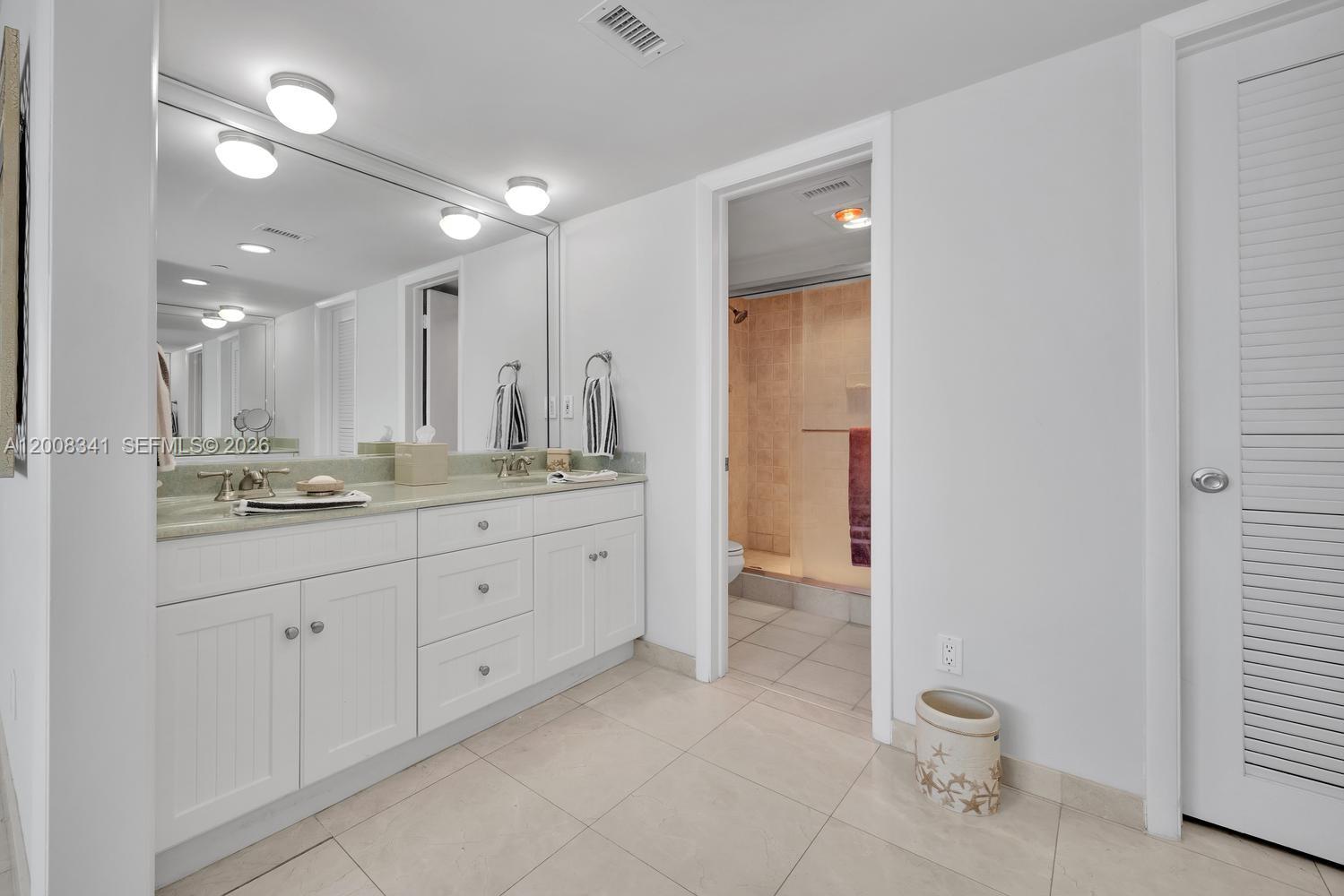 607 Ocean Dr # 11K